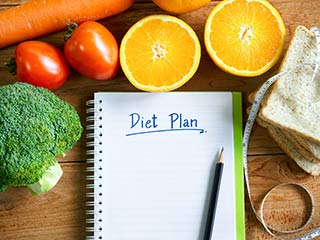 ডায়েটে স্বাস্থ্যকর খাবার রাখুনঃ