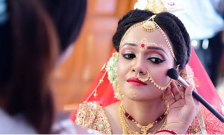 সেরা ব্রাইডাল মেকআপ টিপসঃ
