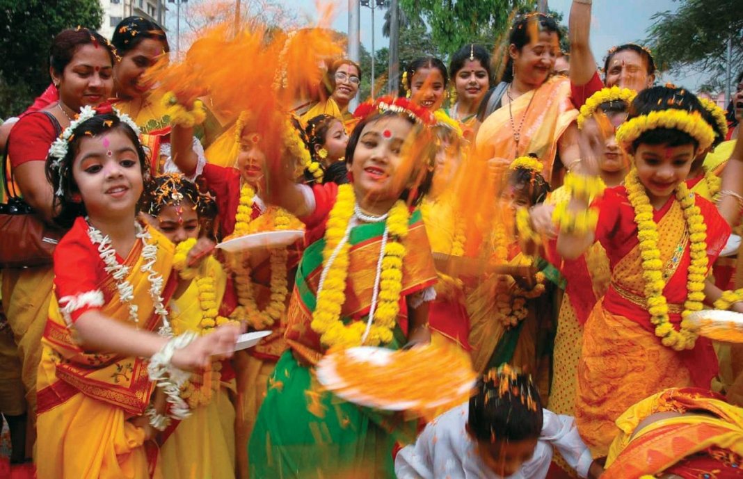 দোল পূর্ণিমা বাংলার বসন্ত উৎসব 2024 । বৃন্দাবনের দোল উৎসব Progotir Bangla