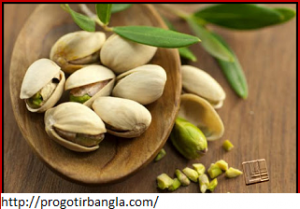 পেস্তা বাদাম কি