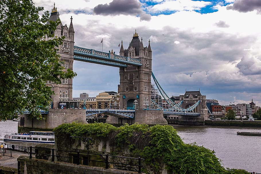 london-tower-bridge-britain-england