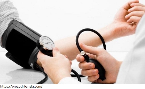 আনারস উচ্চ রক্তচাপ কম করতে সহায়তা করেঃ