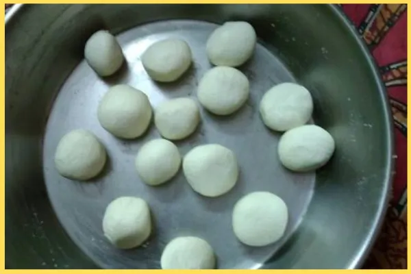 রসগোল্লা বানানোর জন্য যা করতে হবেঃ